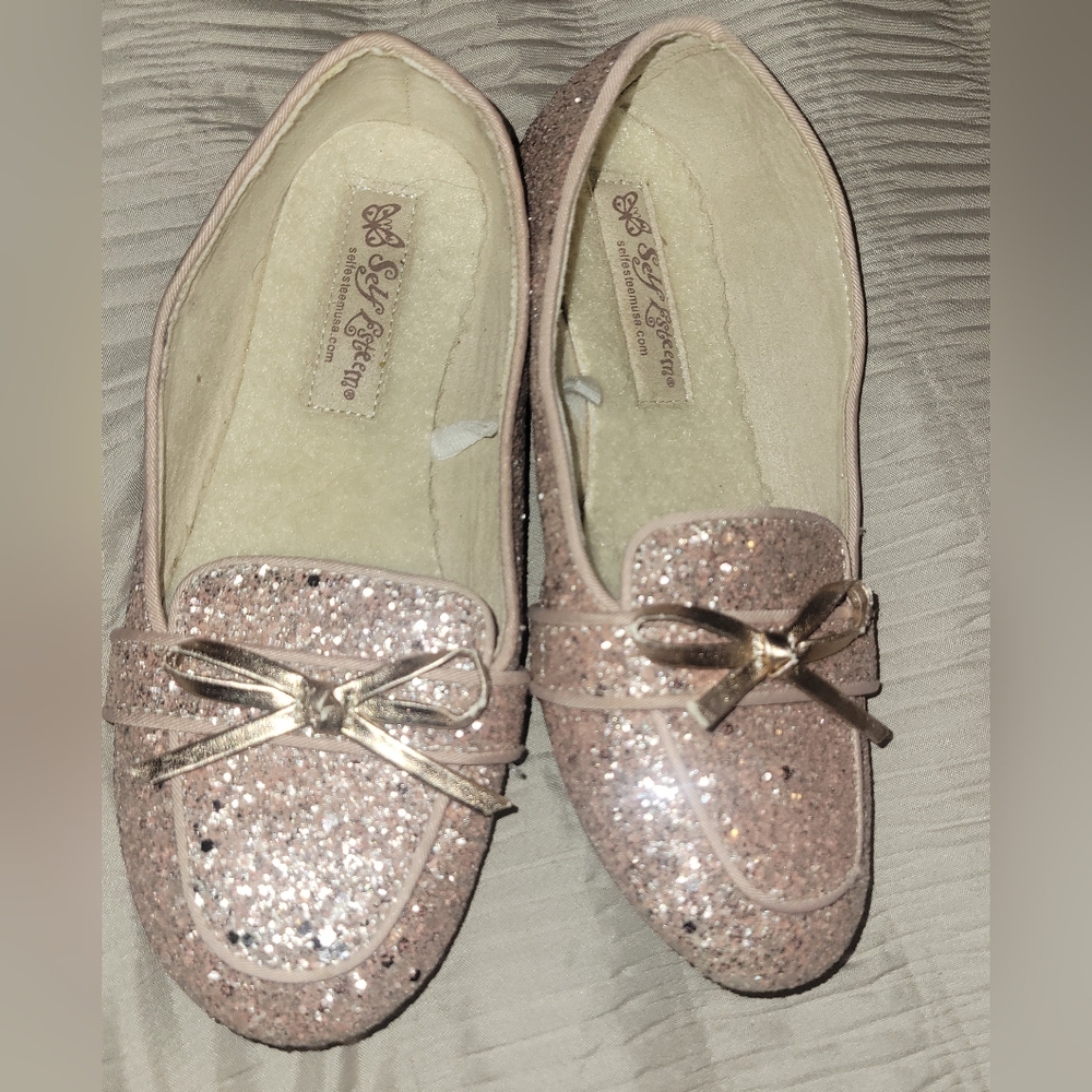 Girls Shoes Size 1 Excellent Condition